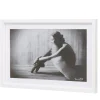 Gifi Cadre déco danseuse assise noir et blanc