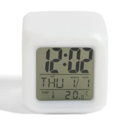 Réveil cube LED multicolore à piles 7,8x7,8x7,8cm*Gifi Sale