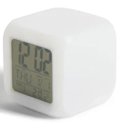 Réveil cube LED multicolore à piles 7,8x7,8x7,8cm*Gifi Sale