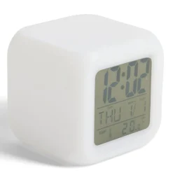 Réveil cube LED multicolore à piles 7,8x7,8x7,8cm*Gifi Sale